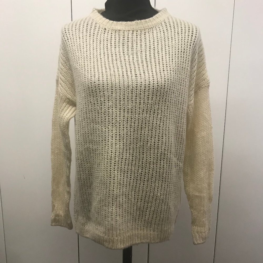 Cream Sweater Top Long Sleeves